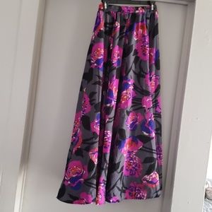 Flowy skirt